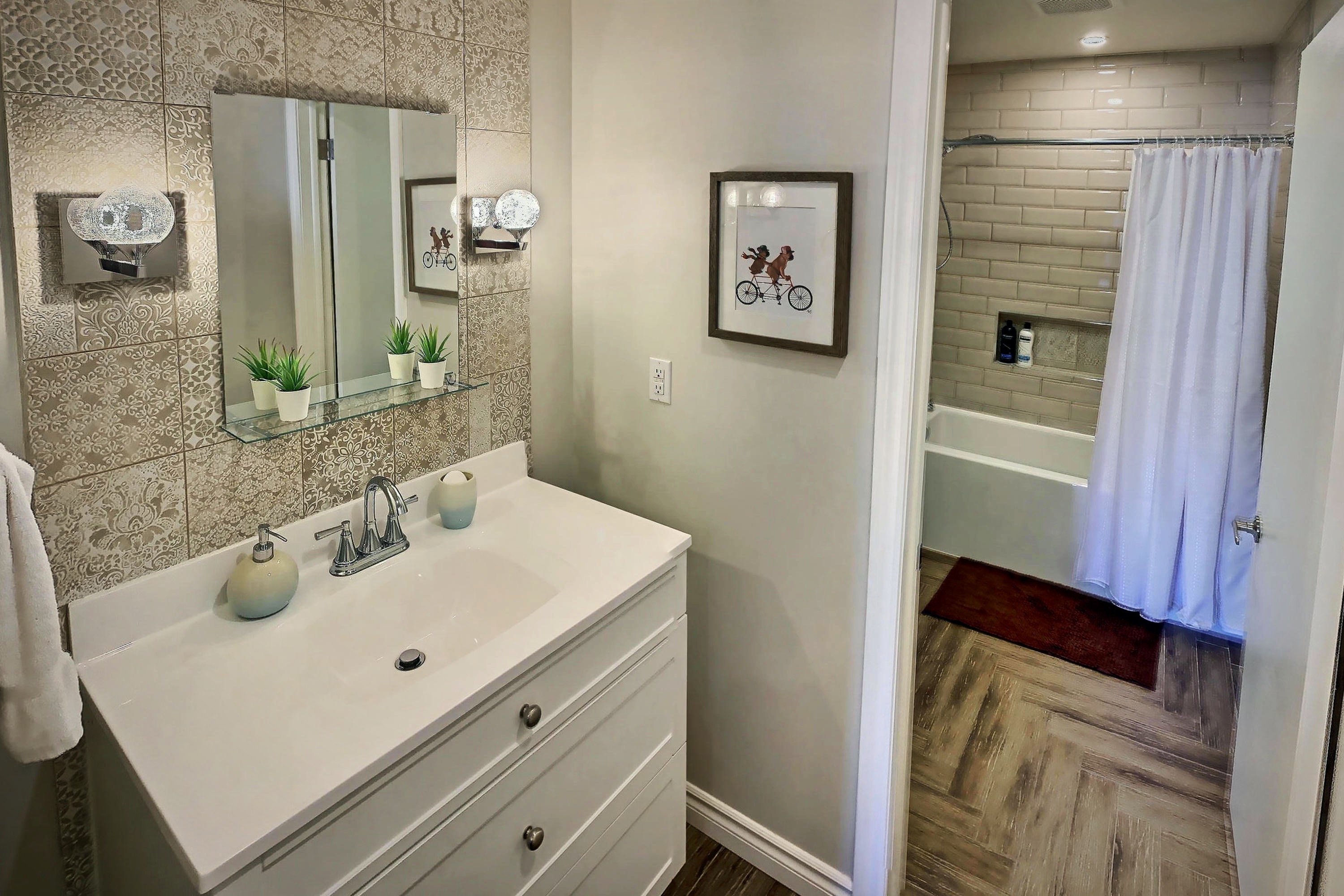 Champlain · Bathroom — Gîte du Survenant, Montréal